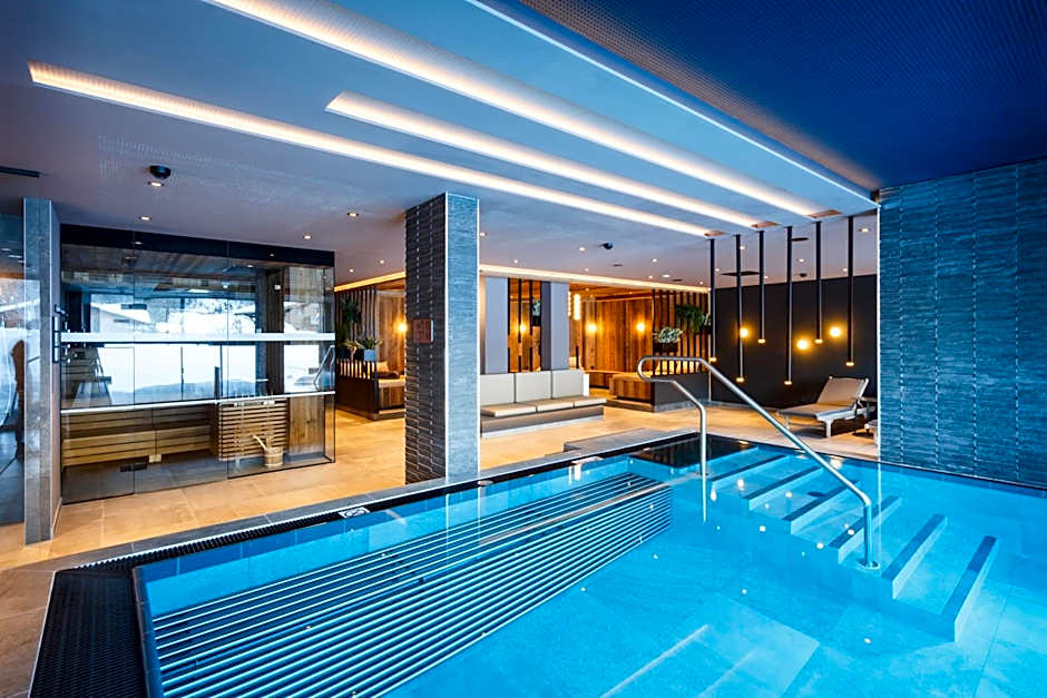 THE MATTHEW - Copper Lodge