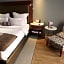 HS HOTSSON Hotel Silao