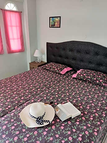 Apartment with Mountain View