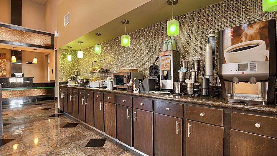 Best Western Bayou Inn & Suites