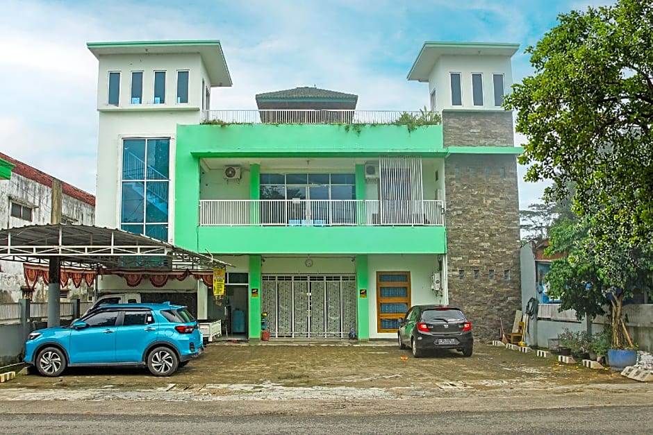 OYO 1804 Guest House Oema'h Opa