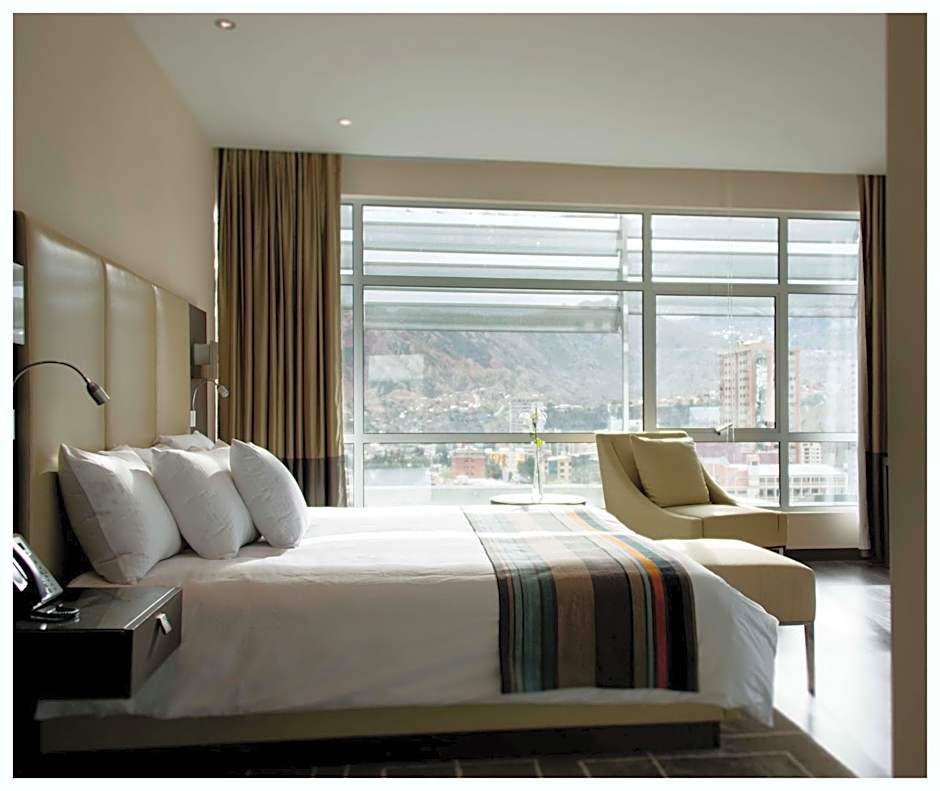 Photo 1 of 8 of Deluxe 1 King Bed