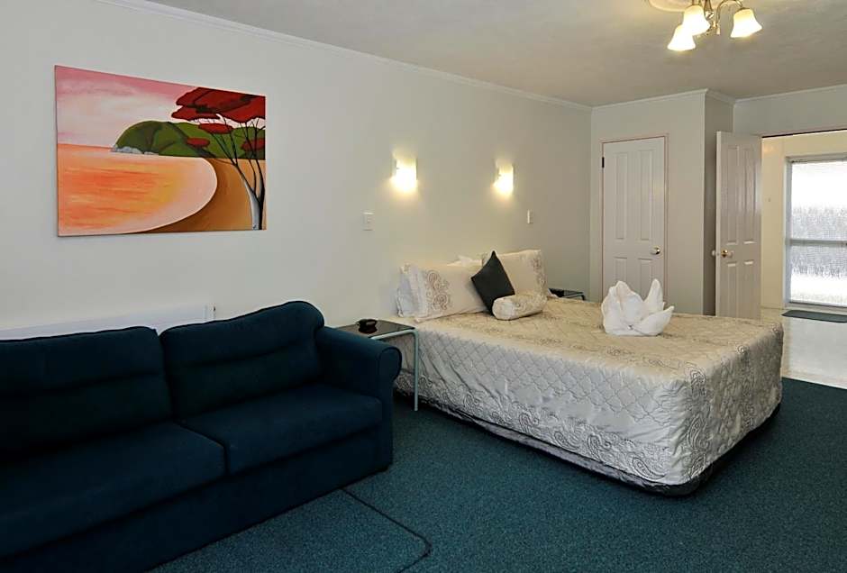 Palm Court Motor Inn