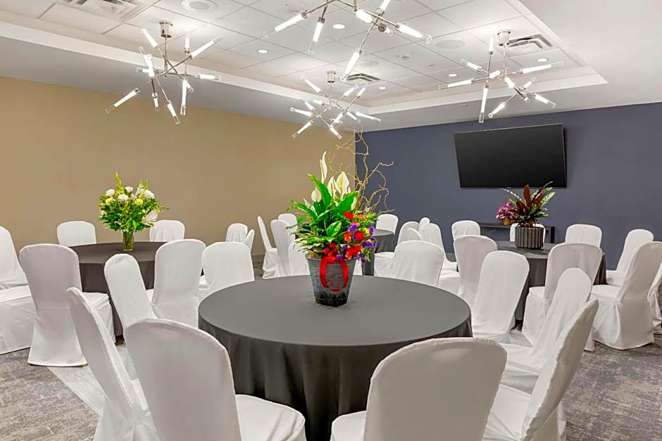 Cambria Hotel Niagara Falls