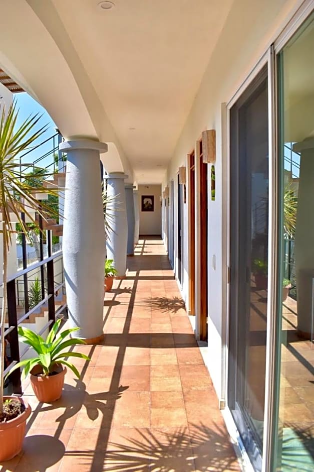Carri Surf Studio