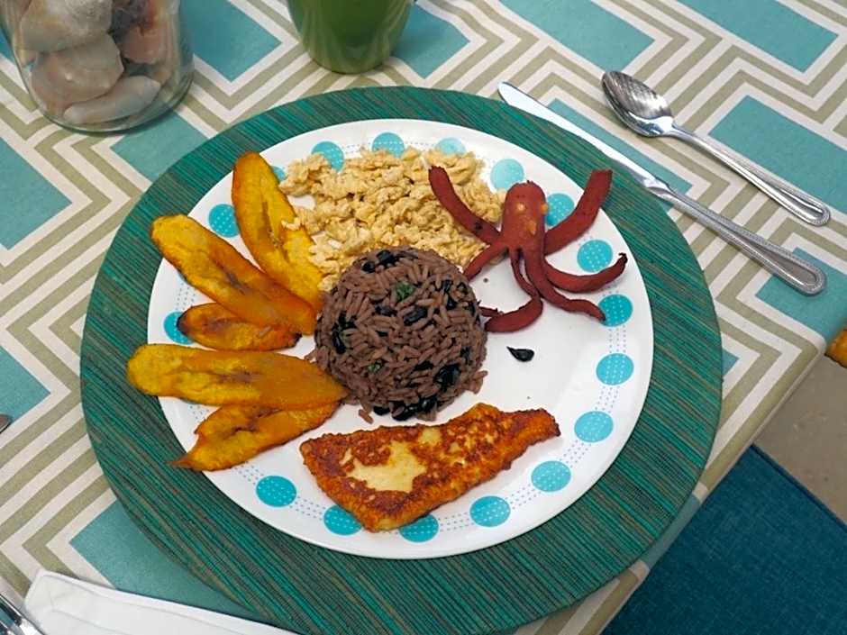 Ten North Tamarindo Beach Hotel