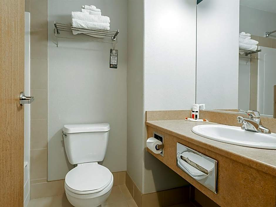 Super 8 by Wyndham St-Jerome