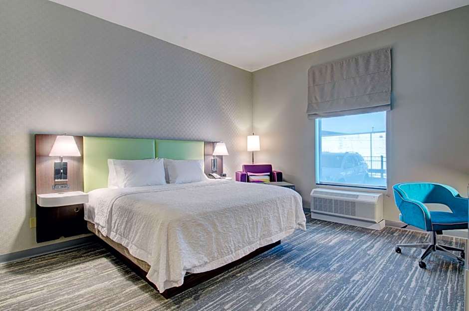 Hampton Inn & Suites Boston/Stoughton