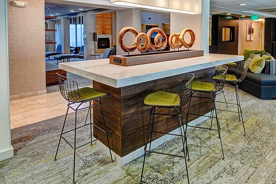 Courtyard by Marriott Chicago St. Charles
