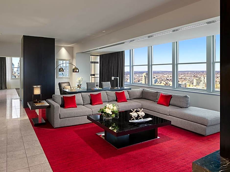Loews Philadelphia Hotel