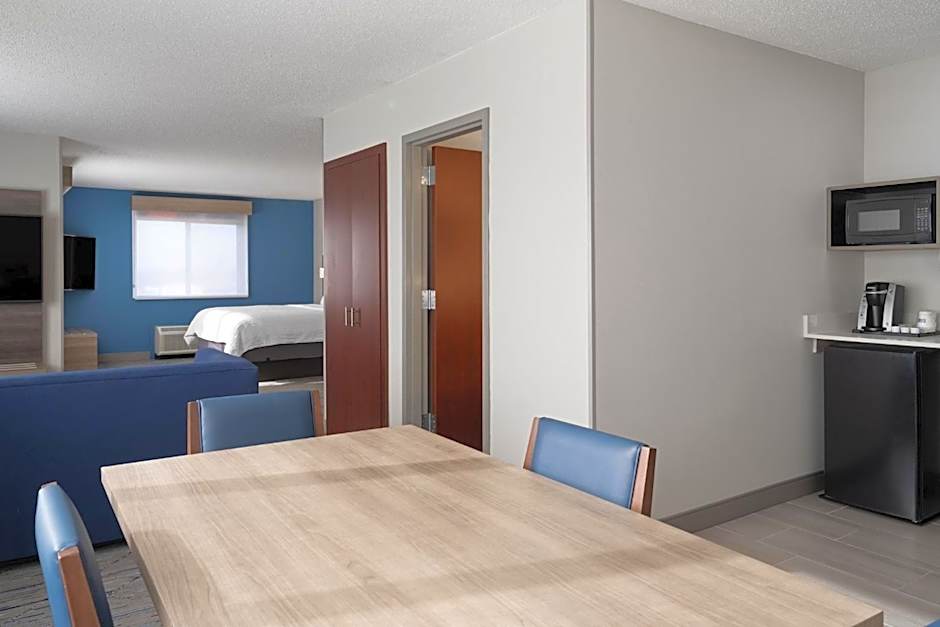 Holiday Inn Express Hotel & Suites Midwest City By IHG