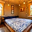Lake Deer Park Retreat with Hot Tub & Sauna