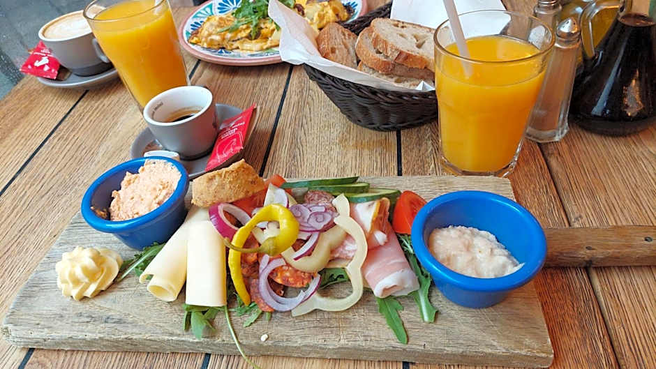 Mango Aparthotel