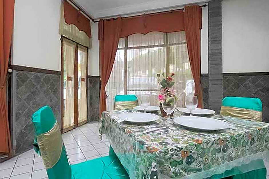 Hotel Lestari Near Lippo Plaza Mall Jember