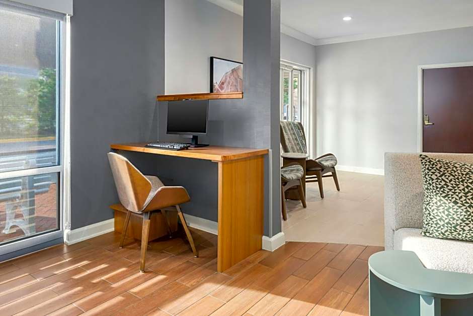 SpringHill Suites by Marriott Herndon Reston