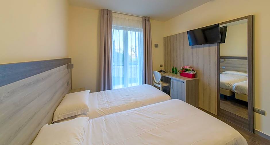 Hotel Panineria Colombera Rossa
