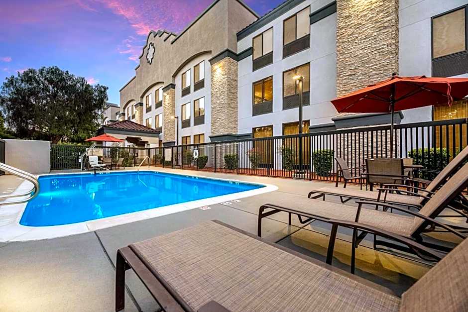 Hampton Inn By Hilton Oakland-Hayward
