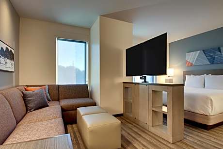 King Studio Suite with Kitchen and Sofa Bed