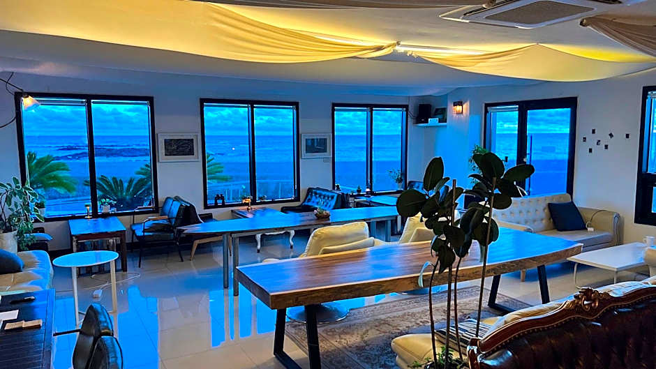 HOTEL52