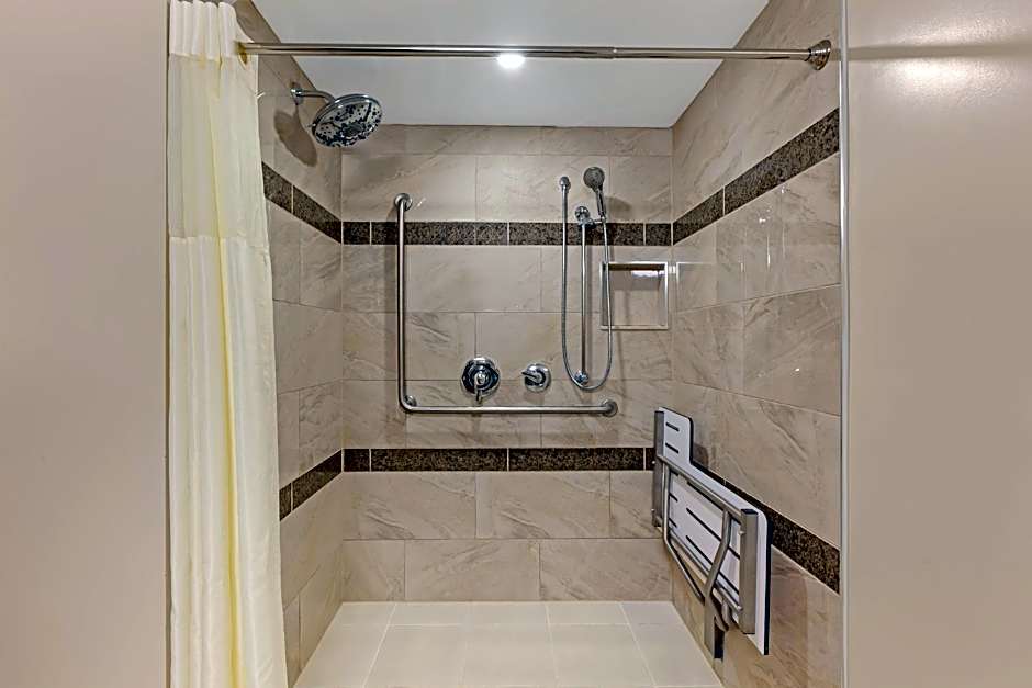 Best Western Plus Cobourg Inn & Convention Centre