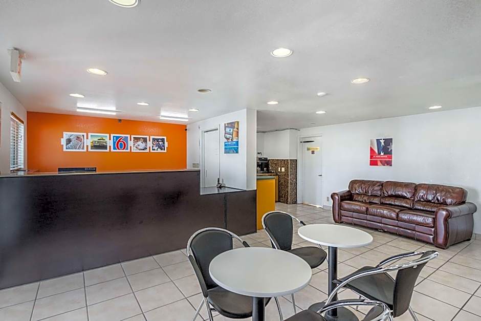 Motel 6-San Marcos, TX - North