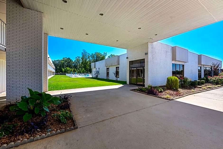 Americas Best Value Inn Hamilton
