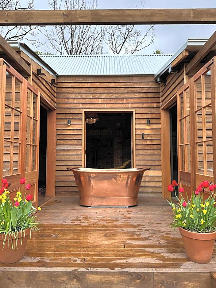 Old Bishop's Quarters