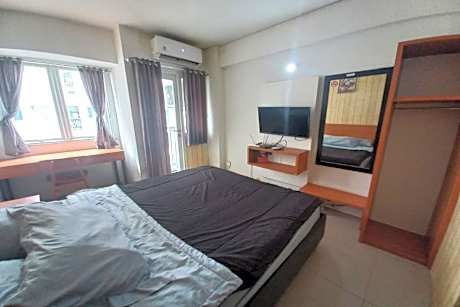 Deluxe Double Room for 2 Adults and 1 Child