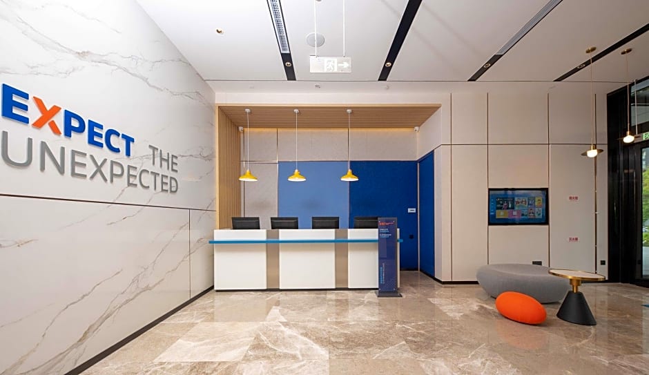 Holiday Inn Express Chongqing Caiyun Lake By IHG