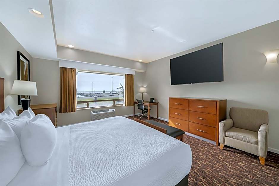 Best Western Plus Northwoods Inn