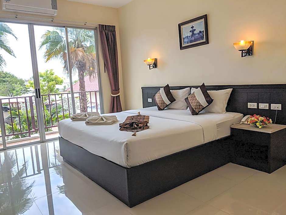 Photo 1 of 1 of Superior 1 King Bed