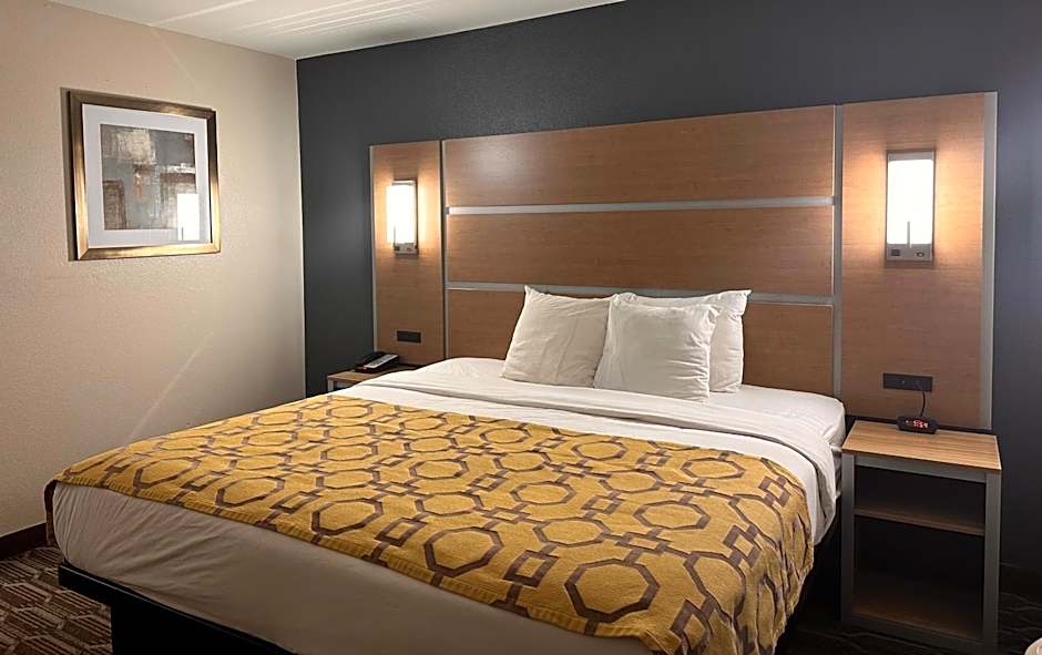 Photo 1 of 6 of 1 Bedroom 1 King Bed Suite