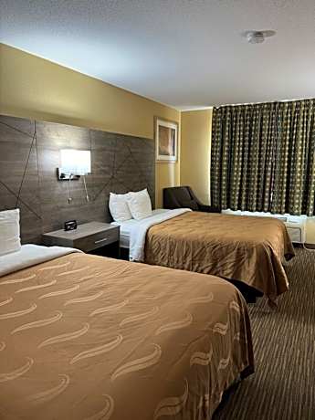 Queen Room - Accessible/Non-Smoking