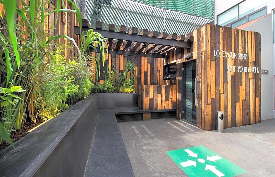 Hotel MX aeropuerto CDMX Trademark Collection by Wyndham