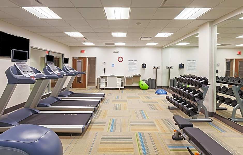 Holiday Inn Express & Suites - Lenexa - Overland Park Area By IHG