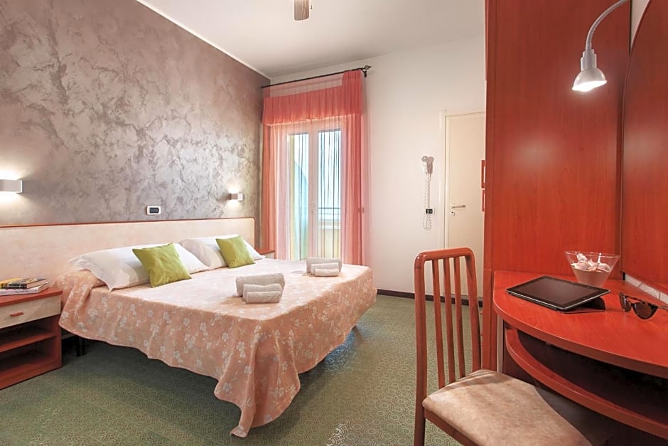 Hotel Sandra