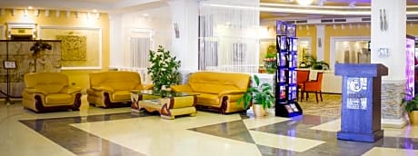 Golden Dragon Aparthotel