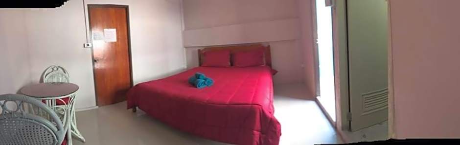 SMILE HOME GUESTHOUSE
