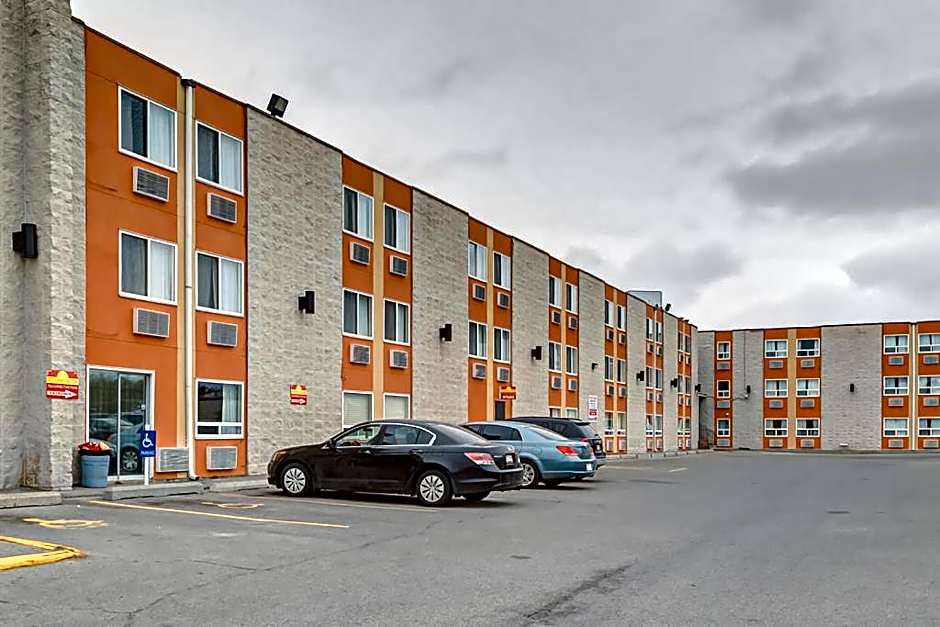 Airport Traveller's Inn