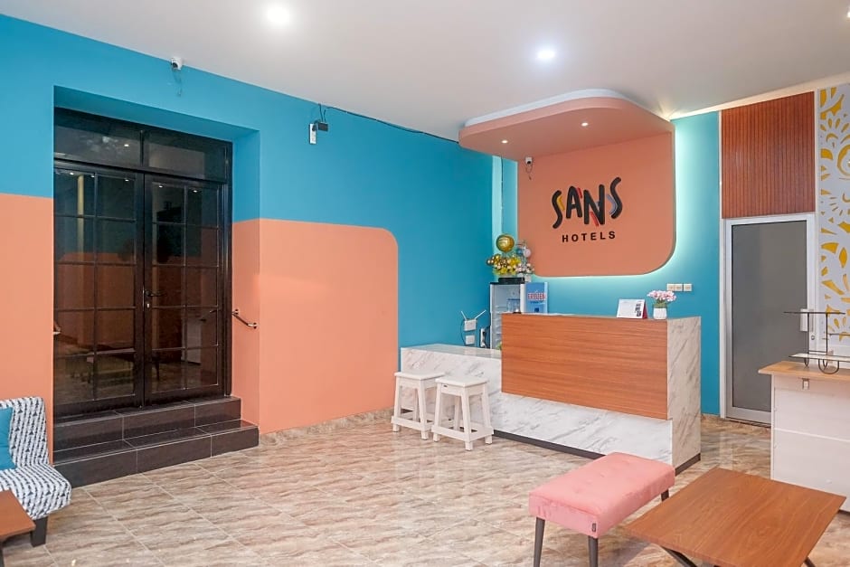 Sans Hotel City Park Medoho Semarang