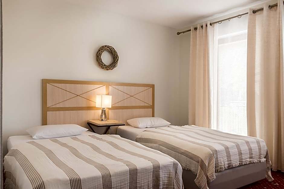 Photo 1 of 9 of Quadruple Room