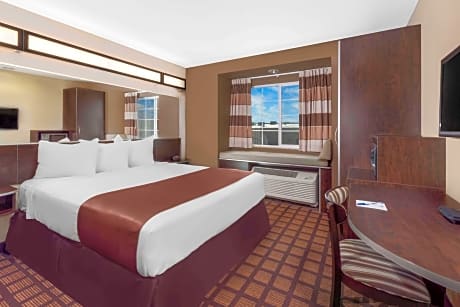 1 Queen Bed Accessible Room Non-Smoking