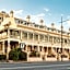 Central Cosmo Apartment Hotel