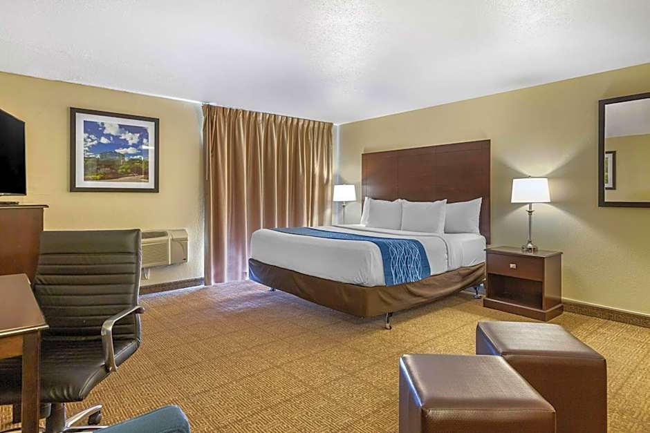 Comfort Inn Grand Rapids Airport