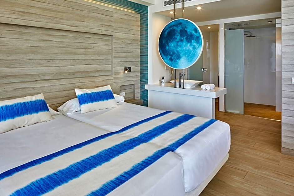 Sol Bahía Ibiza Suites