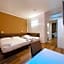 Hotel Holiday