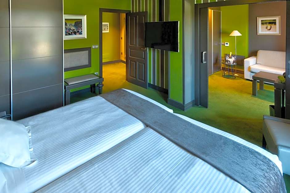 Costa Esmeralda Suites