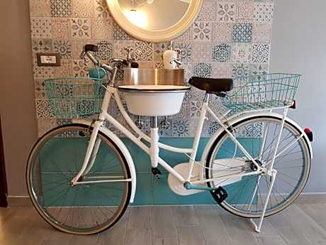 B&B Books & Bikes