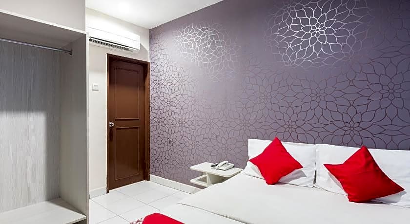 Super OYO 1163 Hotel Pulai