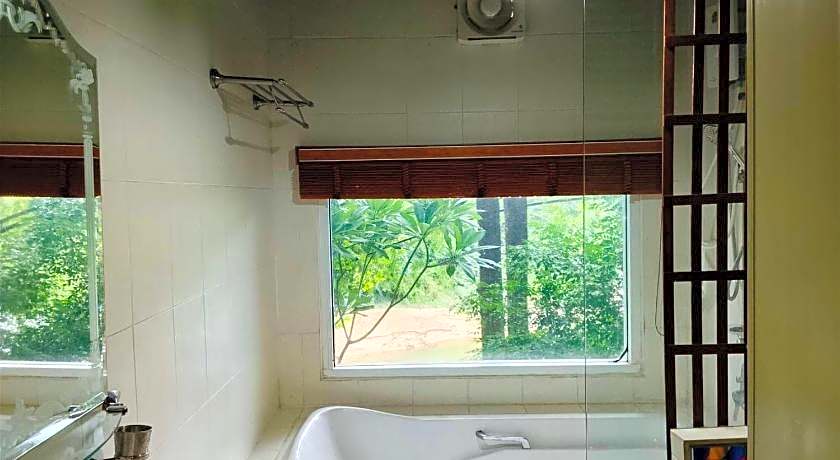 Saiyok River House